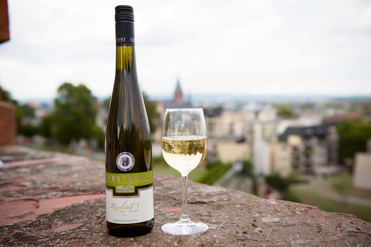 Flasche_02.09 Riesling mit Aussicht